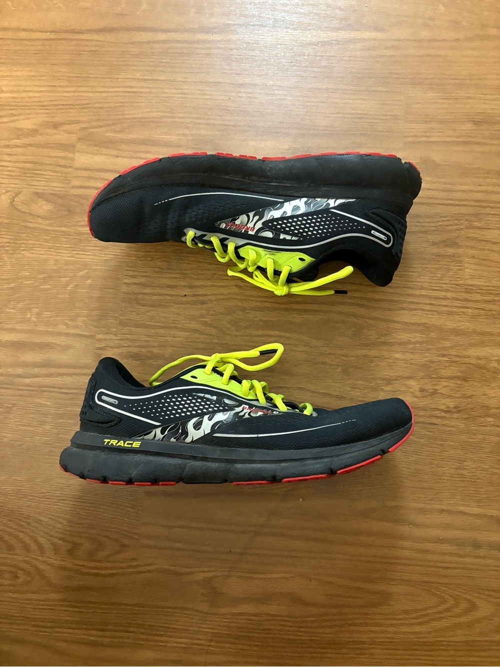 Brooks Trace 2 Fire Dept Men’s Size 10.5 Running Shoes Hero Pack Fire Fighter
